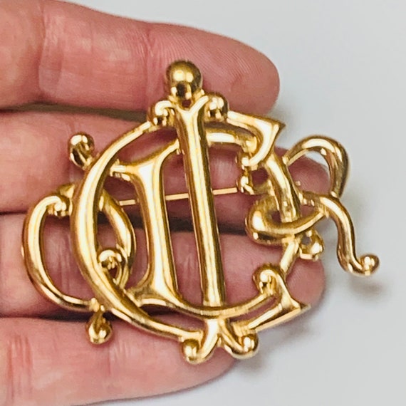 klif Waardeloos Koninklijke familie CHRISTIAN DIOR Germany Logo Monogram Gold Brooch Pin - Etsy