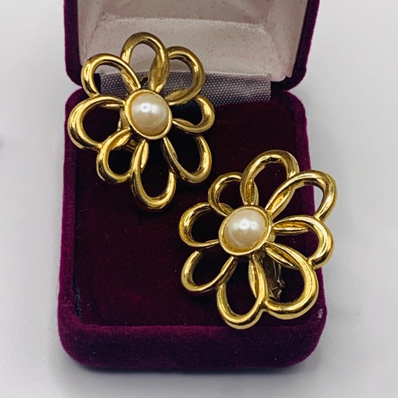 FAUX PEARL Flower Gold Scroll Earrings