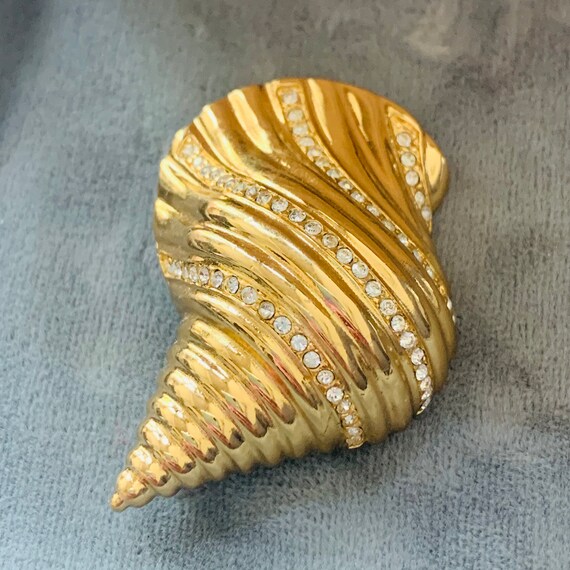 CHRISTIAN DIOR Conch Shell Gold crystal Brooch Vintage Gem