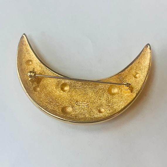 CHRISTIAN DIOR large moon textured gold brooch pi… - image 8