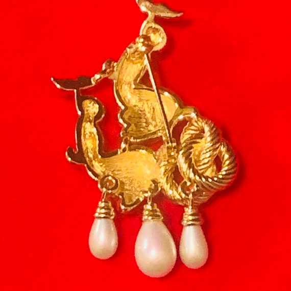 CHRISTIAN DIOR Koi Fish Drop Faux Pearl Gold Tone… - image 6