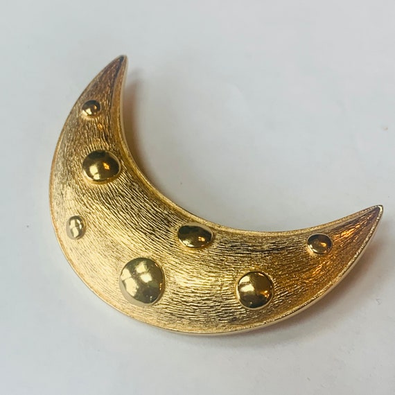CHRISTIAN DIOR large moon textured gold brooch pi… - image 6