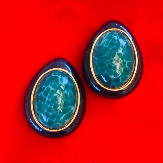 CINER Glass Cabochon Black Enamel Earrings