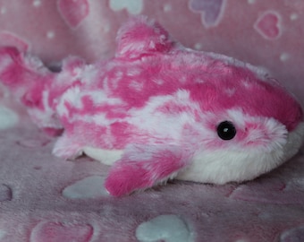 Knuffel walvishaai - roze watermeloen, pluizig en zacht knuffeldier