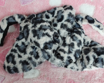 Raie en peluche léopard des neiges, animal en peluche lesté