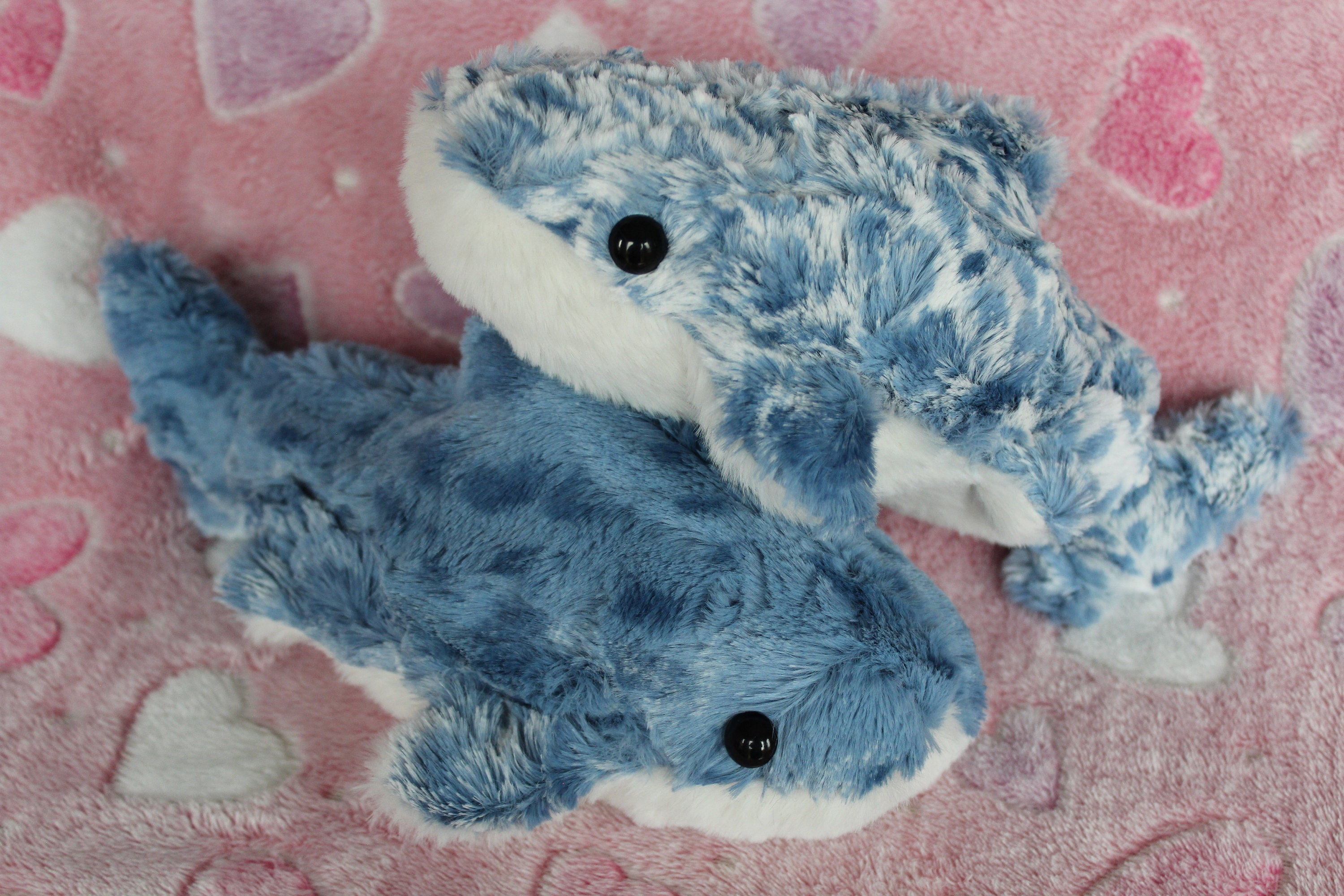 Geflecktes Hai-Plüschtier, himmelblaues weiches Plushie-Plüschtier, Spielzeug für Kinder, Hai-Stofftier, Geschenk, gewichtetes Spielzeug, ASMR, personalisiertes Geschenk