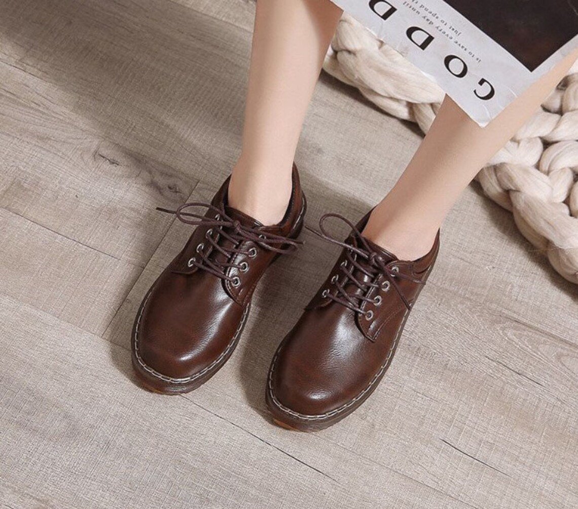dark academia summer shoes