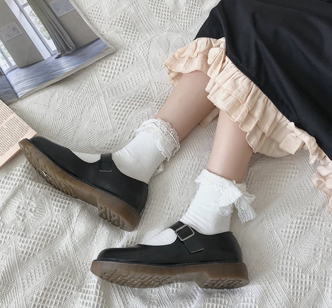 dark academia summer shoes