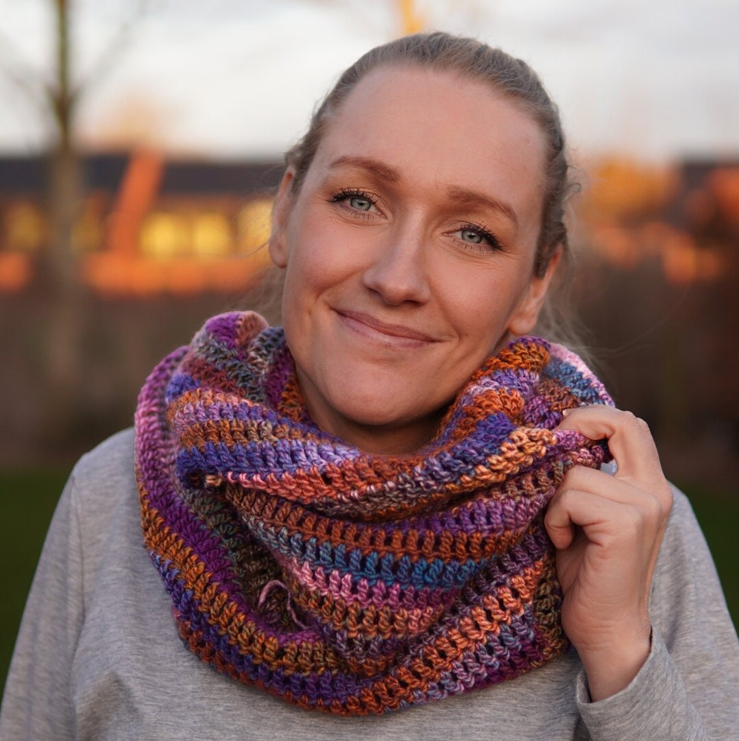 Easy Crochet Infinity Scarf Pattern: Beginner Cowl (PDF Pattern) - Etsy