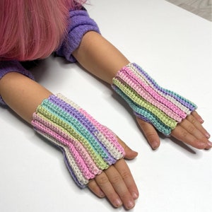 Easy Crochet Fingerless Gloves Pattern: Beginner Mittens (Toddler, Kid, Adult)