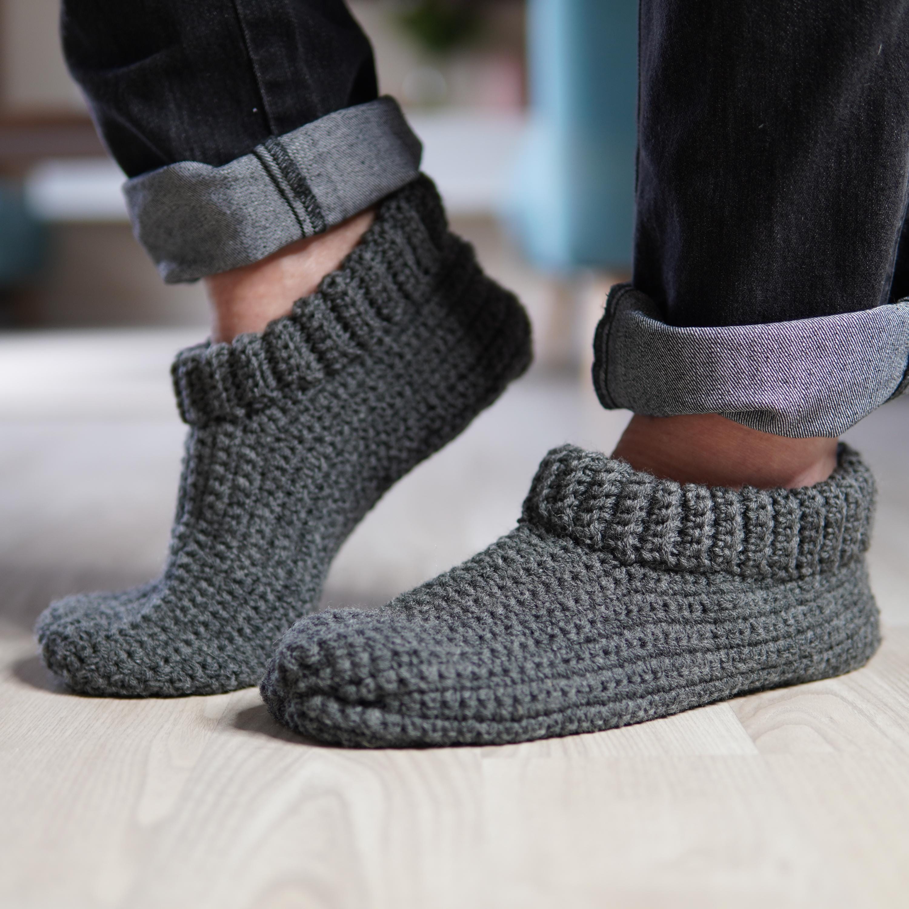 Men's Ribbed Crochet Slippers Pattern: One-piece Booties (PDF)