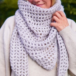 FASTEST Crochet Shawl Pattern EVER?? - Easy Crochet Shawl Pattern - Crochet Pattern PDF - How to Crochet a Shawl Pattern