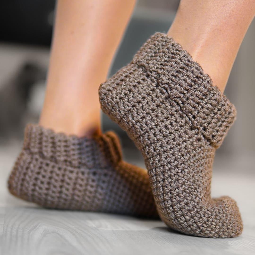 Ribbed Crochet Slippers Pattern: Easy Slipper Socks (PDF Pattern