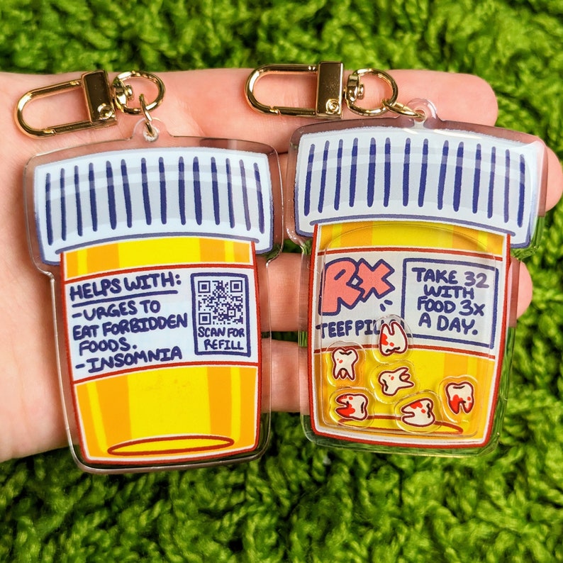 Teeth Pills Shaker Keychain! image 2