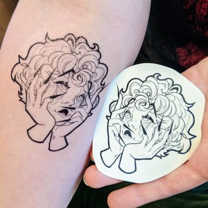 Hängendes Auge Mädchen temporäres Tattoo! Wasserfest