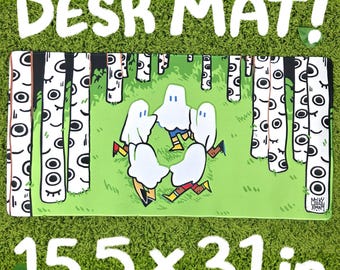 Peut inclure: Tapis de bureau rectangulaire au design fantaisiste. Le tapis présente un fond vert avec des fantômes de dessins animés dansant dans une forêt de bouleaux. Le tapis mesure 39,37 x 78,74 cm.