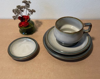 Quistgaard TEMA Trio Set. Tasse, soucoupe, assiette à gâteau et petite assiette - Danish Design Mid century modern Tea Set.