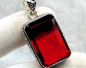 Gefacetteerde rode granaathanger Edelsteenhanger 92,5 sterlingzilveren sieraden Handgemaakte sieraden Antieke hanger Kettingsieraden Jubileumcadeaus