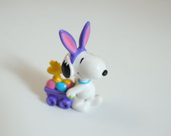Vintage Peanuts Snoopy & Woodstock Easter Wagon Eggs PVC Mini Figure / Keychains Option is Available!
