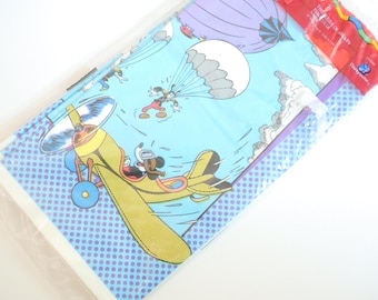 Mantel de plástico vintage de Mickey Mouse de Disney, nuevo en bolsa (54 x 84)