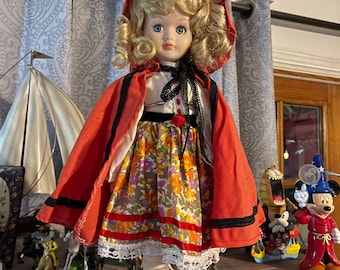 MUÑECA DE PORCELANA VINTAGE