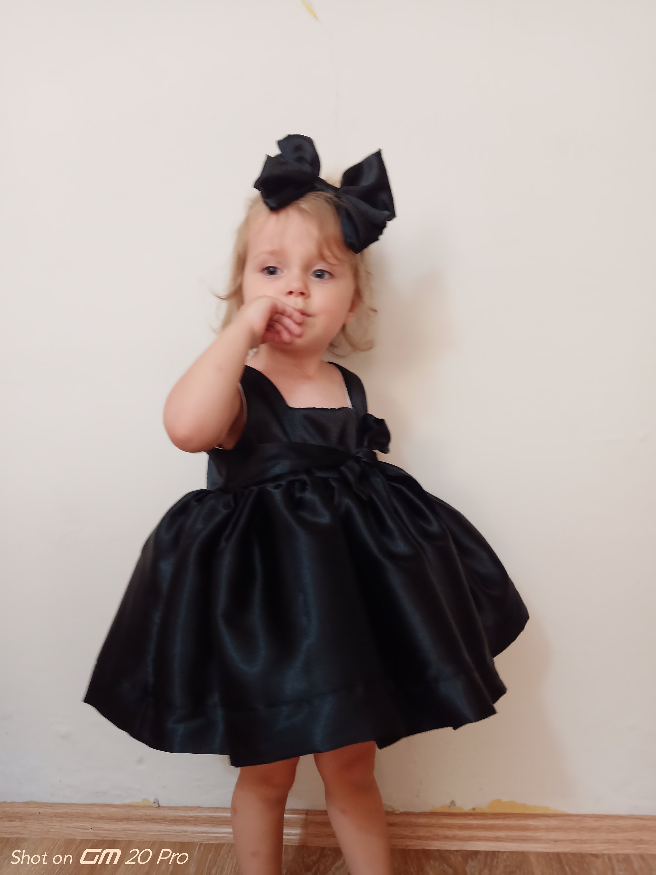 simple black midi dress Elegant Janelle Midi Dress in Black - Perfect for Any Occasion main image 1