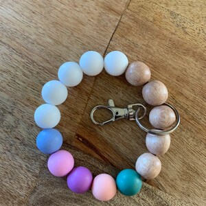 Stretchy Silicone Wood Bracelet Keychain/Stretchy Key Ring/Silicone Key Ring/Beaded Wristlet