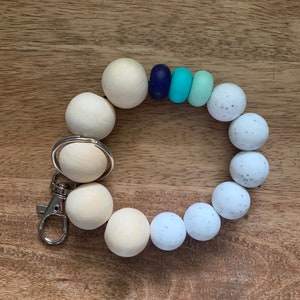Stretchy Silicone Wood Bracelet Keychain/Stretchy Key Ring/Silicone Key Ring/Beaded Wristlet