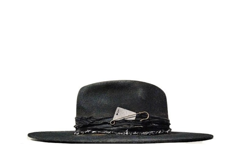 Fedora rock n roll pour homme personnalisé en détresse, chapeau de joueur occidental, chapeau de rock occidental, tenue pour homme secondaire, chapeau fedora de style ancien, homme de la campagne sombre image 1