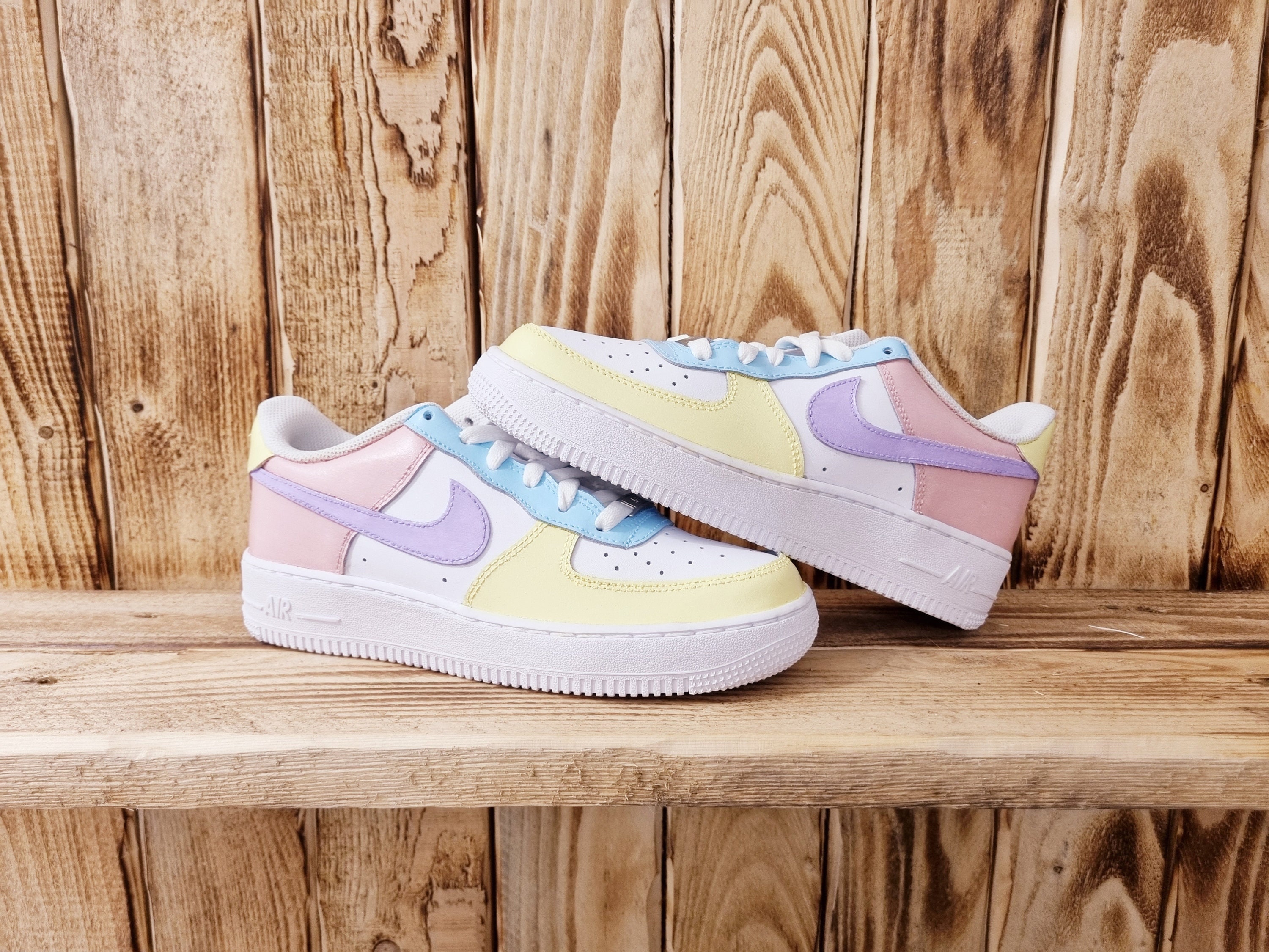 Pastel nike shoes - Etsy.de