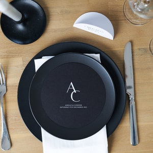 Cardápio circular impresso - The Manhattan Collection Cardápio moderno para jantar de casamento | Cardápio redondo minimalista, simples, branco e preto e cartão de lugar