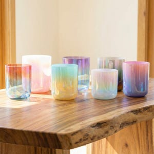 Cuenco de cristal de 432 Hz: Cuarzo dorado iridiscente, 7 chakras, con mazos y bolsa de transporte