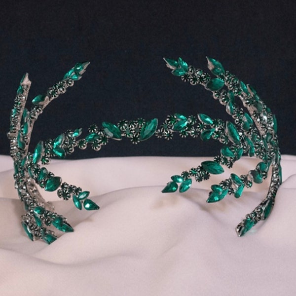 Lorea green bridal headpiece, green wedding hair accessory, green hair accessory