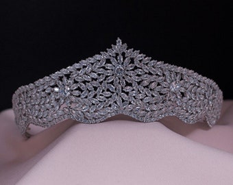 Luxus Braut Kopfschmuck Kristall Braut Tiara Braut Krone Hochzeit Kopfstück Braut Kopfstück Haarkamm Braut Haar Accessoires