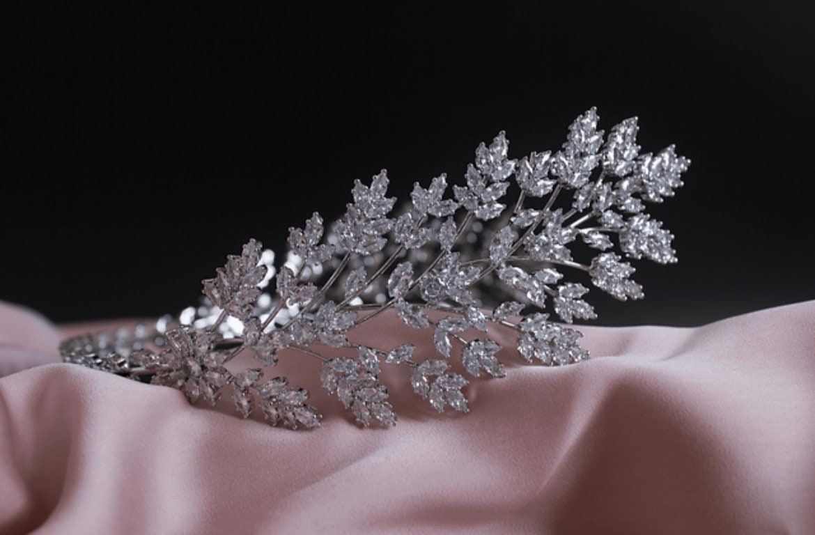 Brand new Giselle bridal hair piece. Giselle Bridals | Giselle Bridals Headpieces main image 2