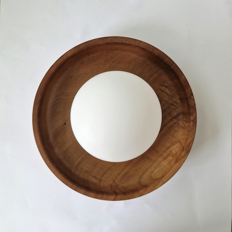 Rund vägglampa i valnöt, väggbelysning för heminredning, organisk rustik vägglampa, modern boho väggbelysning, skandinavisk vägglampa bild 1