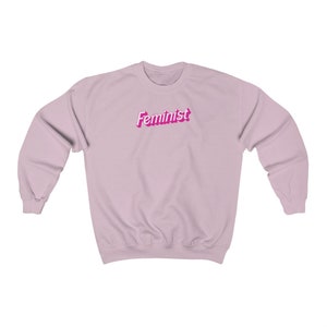 Feministische Sweatshirt Puppe-inspiriert Retro Glam Dreamhouse Pink Y2k Kleidung Y2k Crewneck Sweatshirt Preppy Crewneck Womens Rechte Sweatshirt Bild 6
