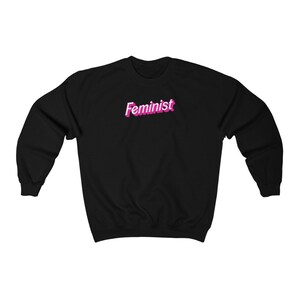 Feministische Sweatshirt Puppe-inspiriert Retro Glam Dreamhouse Pink Y2k Kleidung Y2k Crewneck Sweatshirt Preppy Crewneck Womens Rechte Sweatshirt Bild 5