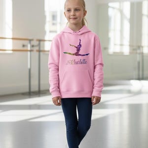 Sudadera de gimnasia infantil personalizada / Sudadera de gimnasia para niñas / Camiseta de gimnasta con nombre personalizado / Sudadera con capucha o sudadera con capucha y bolsa de regalo imagen 2