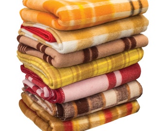 Vintage Polish Military Wool Blanket – Warm, Heavyweight Surplus Throw