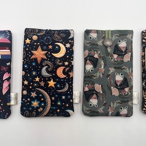 Padded protective  cover for Boox Palma and iPhone Pro Max.