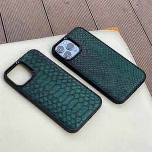 Étui pour iPhone en cuir python vert, étui pour iPhone 17 en cuir de veau de luxe gaufré serpent, étui pour iPhone 11 Pro Max vert émeraude, housse d'iPhone verte