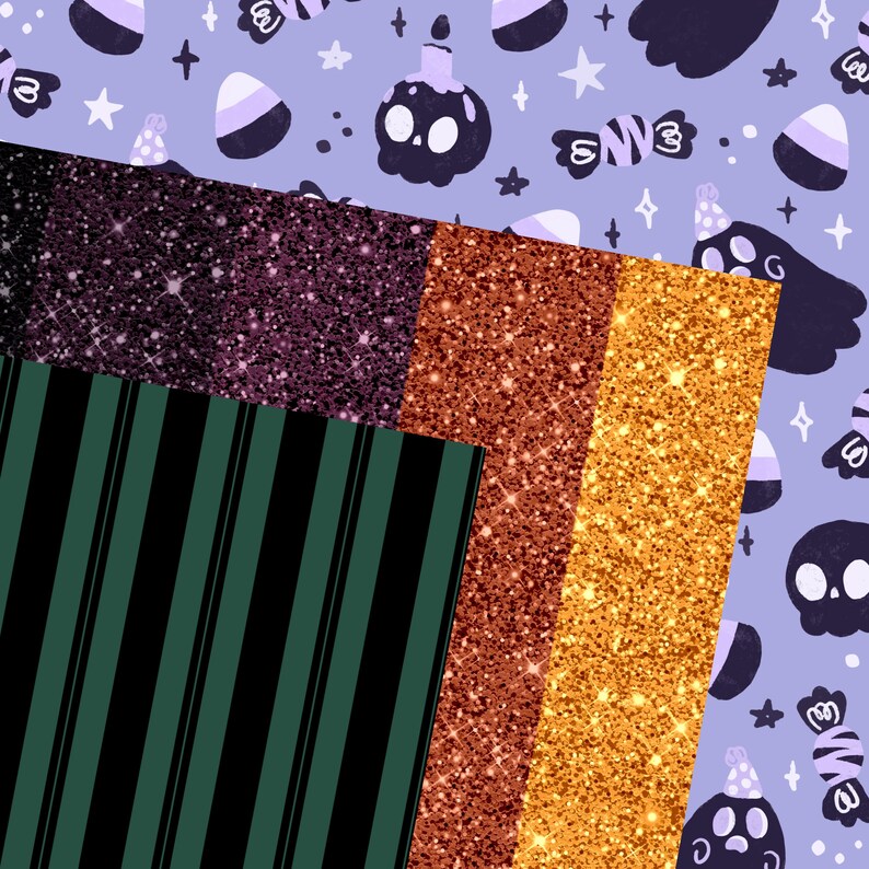 K&ouml;nnte beinhalten: Vier verschiedene gemusterte Papiere, darunter ein lilafarbenes Glitzerpapier, ein gestreiftes gr&uuml;n-schwarzes Papier, ein orangefarbenes Glitzerpapier und ein goldfarbenes Glitzerpapier. Die Papiere sind in einem geschichteten Muster angeordnet, wobei das lilafarbene Glitzerpapier oben und das goldfarbene Glitzerpapier unten liegt.
