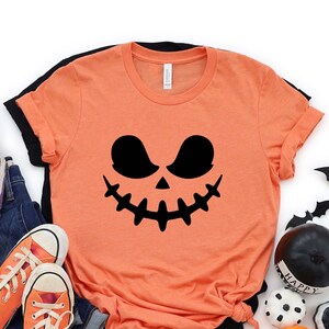 Halloween Pumpkin Shirt, Funny Cute Pumpkin Halloween Fall T Shirt For Girls, Boys & Women, Halloween Shirt, Halloween Girl Shirt, Funny Tee afbeelding 1