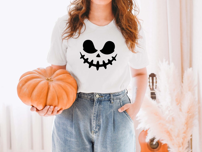 Halloween Pumpkin Shirt, Funny Cute Pumpkin Halloween Fall T Shirt For Girls, Boys & Women, Halloween Shirt, Halloween Girl Shirt, Funny Tee afbeelding 2