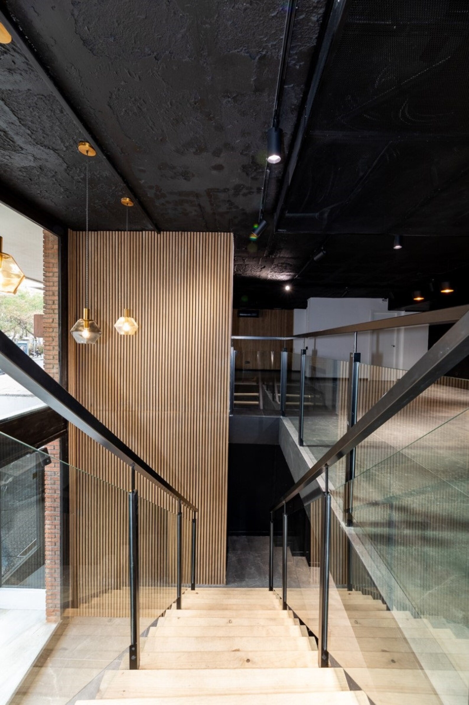 Panneau de lattes acoustiques en bois