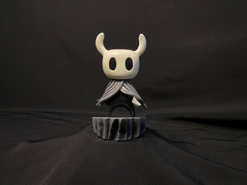 Statua Cavaliere Hollow Knight - 28.5 Cm - PVC - Cofanetto Incluso - Nuova 2024