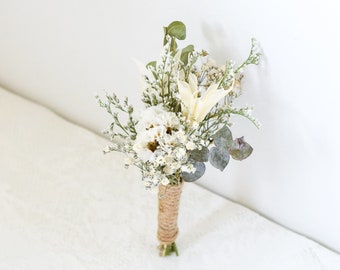 Boutonnière eucalyptus et gypsophile - Boutonnière du marié/de la garçon d'honneur