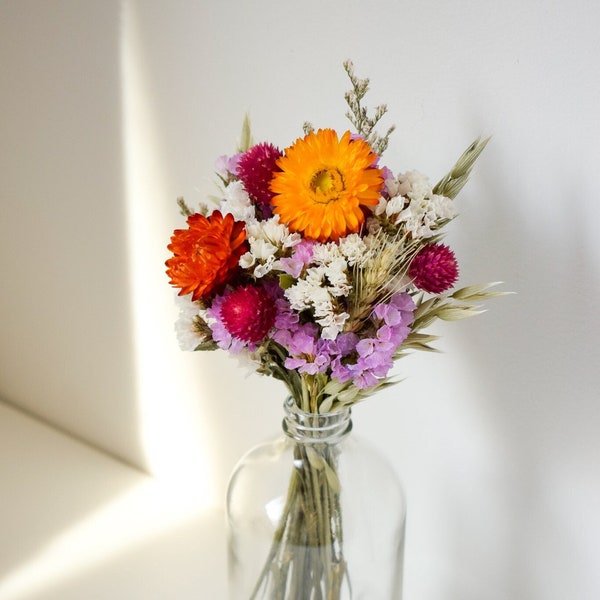Summer Fields - Small Dried Flower Bouquet/Arrangement - Home Decor - Wedding Centrepieces