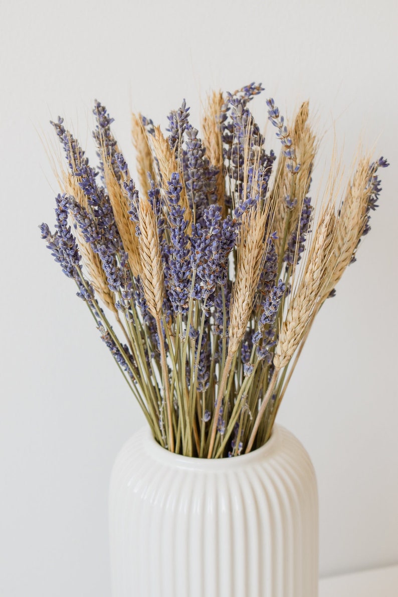 dried lavender arrangement